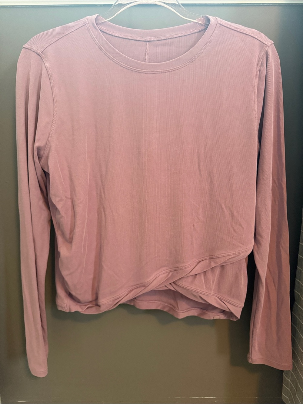 lululemon athletica Long-Sleeve Twist-Hem Top in Dusty Mauve